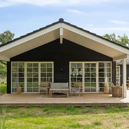 Experience Pure Idyll Just 900 M From Sea Nyaraló